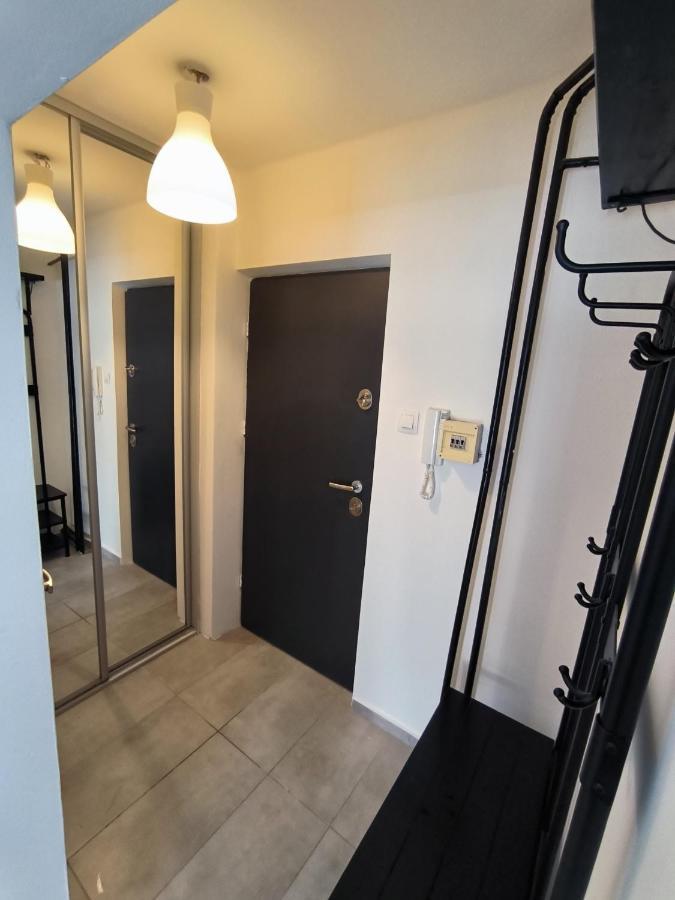 2 Apartment *