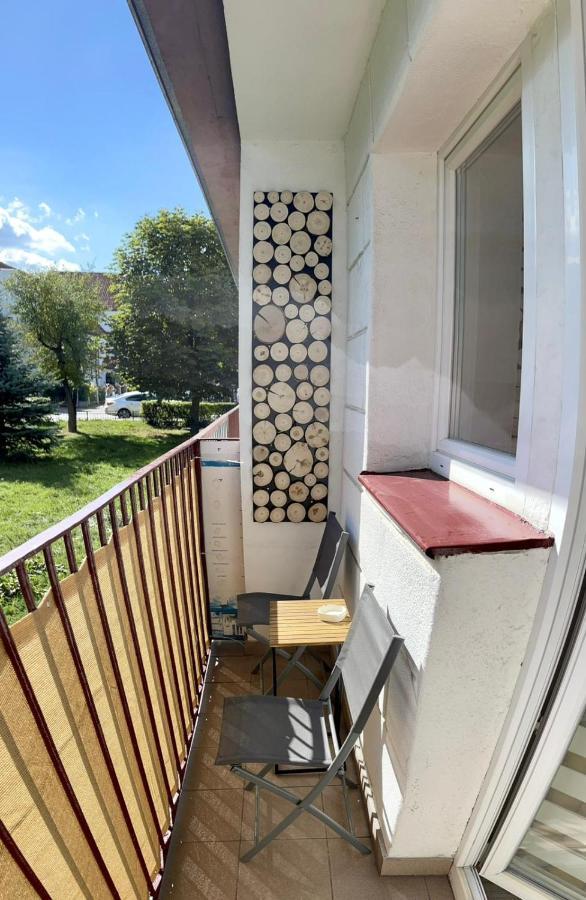 Apartment 2 *